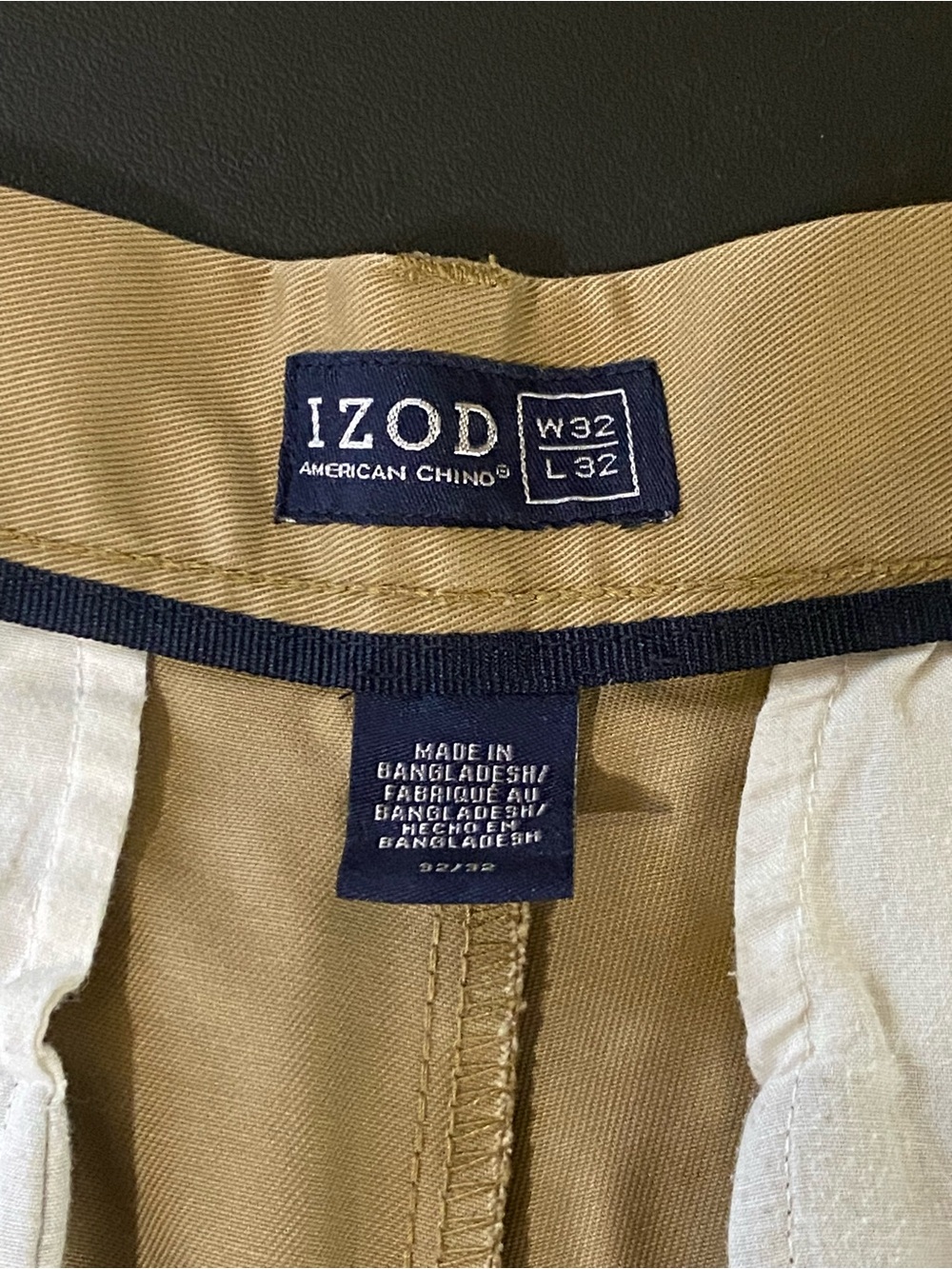 Izod Men's American Chinos Khaki Pants 32x32